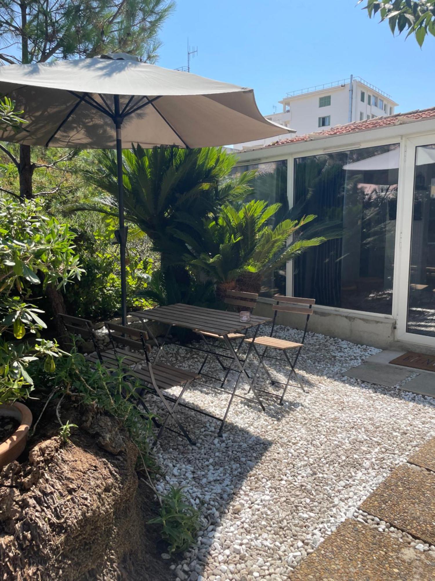 Cozy House With Parking And Garden Nizza